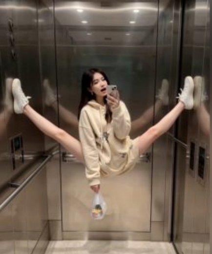 AI生成电梯一字马美女制作教程，条条流量上万，别再在外面被割韭菜了，全流程实操-遨游资源库